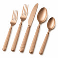 Set di posate 5 pezzi in acciaio inox rame satinato per tavola stile rigato